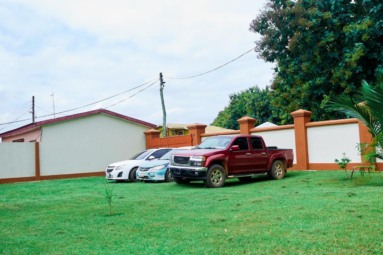 Indigo Cottage And Apartment Kumasi Exterior foto